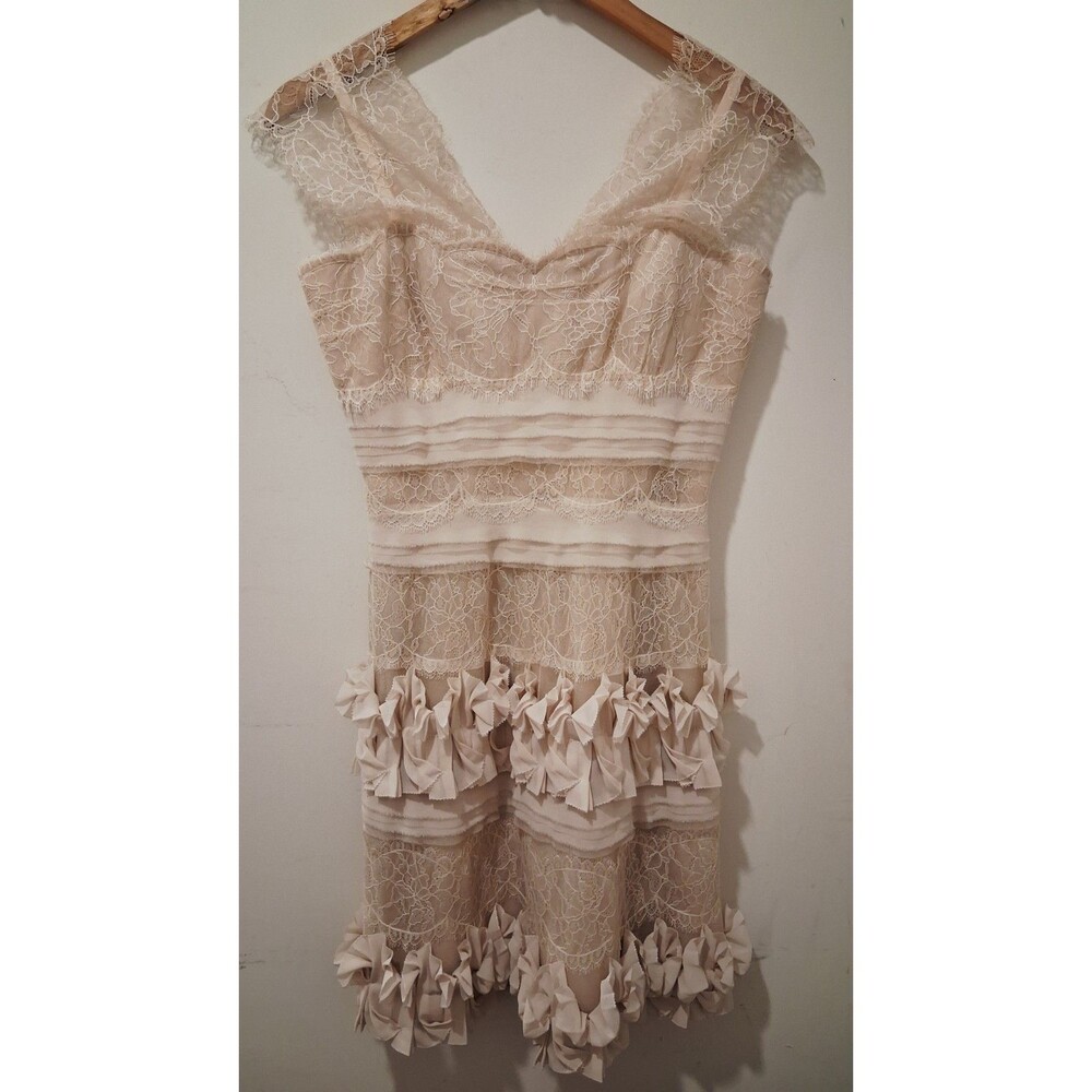 BCBGMAXAZRIA LACE COCKTAIL DRESS Mini Women's 6 VANILLA AGLAIA Coquette Whimsy